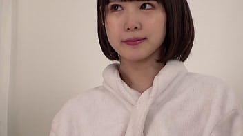 欺骗一个名为“一对恩爱夫妻想要离开的纪念裸照”的杂志项目并欺骗他的妻子，戴绿帽子并在与不忠的家伙和裸露的皮肤的假照片会议上得到验证！！ 比老公翘翘的鸡巴更年轻更硬离小穴超近3公分老婆突然好色！？ 即使我的丈夫在附近，我还是生了！！[第1部分]