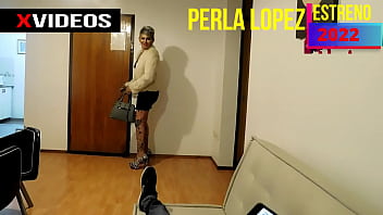 ジャッキオフをやめて、お尻に入れてミルクで満たしてください