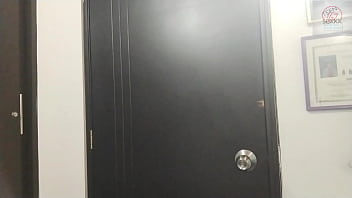 大学で良い成績を取るための宿題と引き換えにセックス
