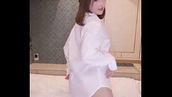 大き目のYシャツを着てみた、隠れずのイケメン、生着替え！