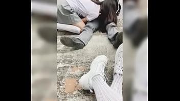 BEST FRIENDS エッチな専門学校生が学校で男のチンポを咥えてヤリまくった記録！アマチュア メキシコの女子高生は公共の場でクソ、早熟な !パート1