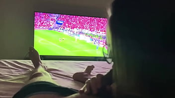 コリンチャンス×フラメンゴの決勝戦で夫に母乳を与える若妻。 SUBSCRIBERSのフル