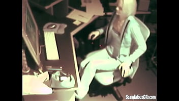 Solo spy cam slut masturbates