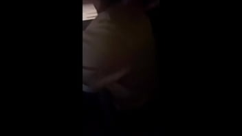 【素人彼女】彼女とラウンド◯ンでデートした後に2人の愛の巣の部屋で彼女のマンコを愛撫、手マン、寝バックで彼女をイかしまくりました。
