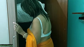 部屋の中に来て、私の猫の中に射精しないでください!!ホットバビセックス