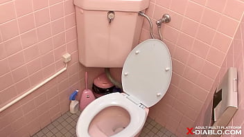 【OL制服】あのコがまさかのトイレで・・【オナニー】