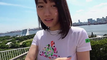 她像時裝模特一樣是日本美麗的護士。 她會做任何事情，因為她想成為他的女朋友。 她甚至同意在性交時拍攝。