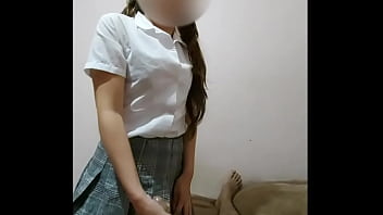 POV 公立学校学热衷于吸鸡巴 - 继兄弟我需要钱，我是处女，但我做你想做的事！
