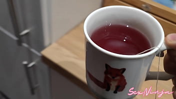 彼女は私が彼女の飲み物に媚薬を入れたことさえ疑っていない