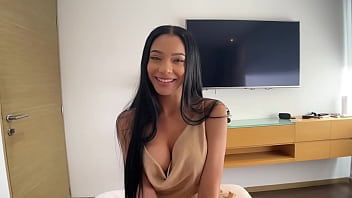 美しいラティーナの若い女性との最初のキャスティング-ハメ撮りセックス
