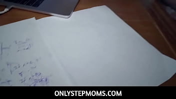 OnlyStepmoms - リリス・モーニングスターが義理の息子とセックス