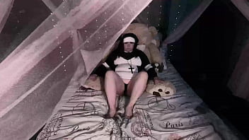 セクシーなぽっちゃり系アナル修道女悪魔祓い