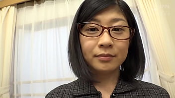 みさと : デビュー面接に来た若い人妻は爆乳をさらけ出す - Part.1 : 続きを見る→https://bit.ly/Raptor-Xvideos