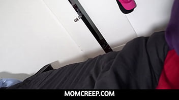 MomCreep - 義理の息子チャド・アルバのためにディナーデートの練習をしている継母のプリスティン・エッジ