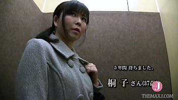 美白熟女とのドキドキセックス