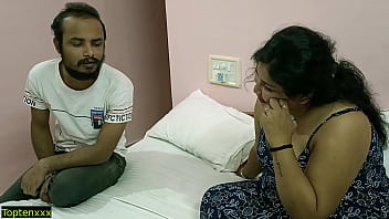 インド人ホットな金持ち妻の淫語と若い男の子とのハードセックス!!