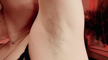 無料ビデオ - Humiliatrix (Arya Grander) の脇の下 FemDom POV コンピレーション