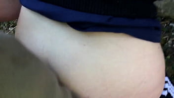 木を放っておいて、ここに来て、セックスしてあげる