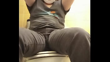 トイレの編集 - @AA Porn を検索して Twitter フォロワーの目標に貢献する