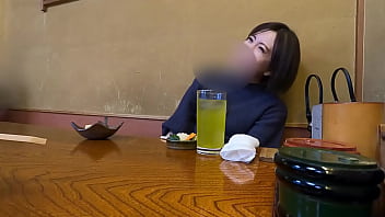 完全真实【单拍】【隐藏镜头】短发太适合你神级美颜28岁美容师少妻无性出轨秘会跟老公白天全脸