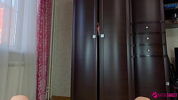 おとぎ話から出てきたセクシーなエルフの女の子がペニスをしゃぶって、甘い蜜のように口の中でザーメンを飲むためにやって来ました！コスプレハメ撮りフェラポルノ