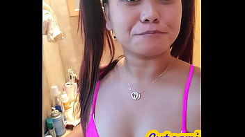 私の小さなアジアのビキニで欲求不満になりました