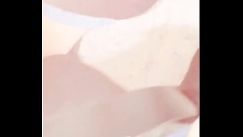 学校のトイレでこっそり生徒とセックス