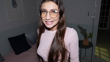 私の妻が隣にいる間にクリームパイと素人ハードセックス