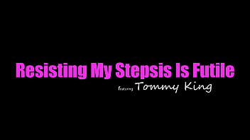 Tommy King は Stepbro に、「あなたが私のオマンコをじっと見つめているのがわかります。あなたが好きなのはわかっています」 -S25:E3