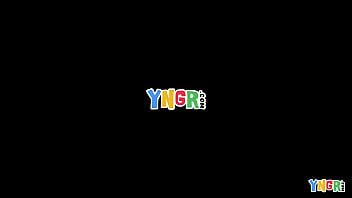 YNGR - Шлюшка из колледжа Огайо Violet Reign сокращает занятия ради какого-то члена из Майами