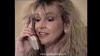 成熟した女性の若い男性 (1992) - 全ムービー