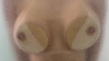 SPのホステルで足が何をしたか見てください