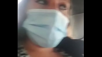 欲求不満の女は我慢できずおっぱいを見せびらかしたい