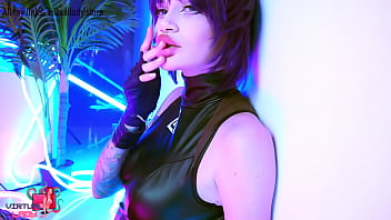 Motoko は、大きなディルド Virtual Lady で猫の中で自分自身をファックします。