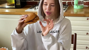 Californiababeのハンバーガーに射精