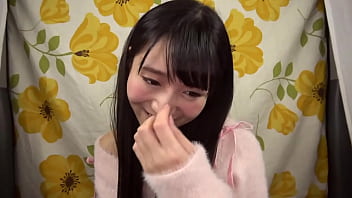 お一人様カラオケ女子を突撃！いおり(20)大学生→清潔感漂う超美女が何故1人でカラオケを？→みんなの前だと恥ずかしいから！いきなり何w？マジどっか行ってください