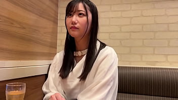 Part1 一位拥有漂亮乳头且偏差超过 80 乳头的生与一位拥有漂亮大乳头的朋友在当地约会！ 妹子的第一次约会是和一个有着一对漂亮巨乳的本地妹子约会的！