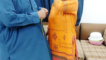 インド人村の妻が仕立て屋に尻を犯される