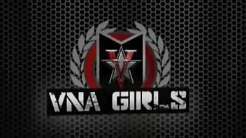 Грудастая леди Nina Kayy высмеивает твой крошечный хуй во время тверка!