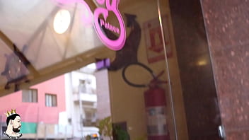 タミー・タヴァレスとの宣教師のクローズアップ（さまざまな角度）