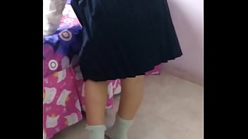 コロンビアの可愛い女の子をお金のために口説いてセックスさせました。彼女はとても恥ずかしがり屋ですが、売春婦のように大きな声で喘ぎます！ (素人ホームビデオ)