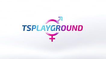 大きなお尻のラティーナ t-ガール アシュリー エンジェルのセクシーな赤いランジェリー手コキ ソロ