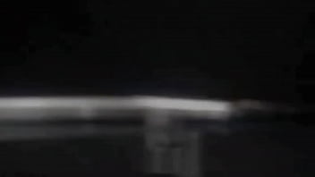 バスルームで洗うとすべてがきれいになり、仕事道具も新品になる プライア・グランデでのドイツ人タトゥーアーティスト、ディアビンハスネットとの2番目の非常にホットなシーン