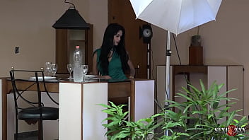 Бастидоры в роли музы Шайенн Самара