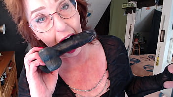 984 CBT и уничижительное обзывание от DawnSkye1962 для моего темнокожего любовника, заканчивающего лицевым POV