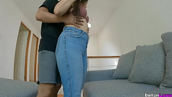 私の親友とのおいしい情熱的なキスと後背位のようなものはありません