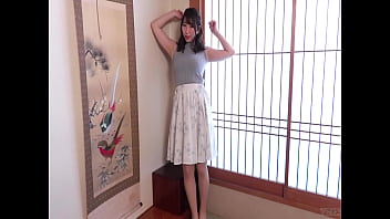 素晴らしい色気を漂わせる巨乳美女の過激なイメージビデオ。