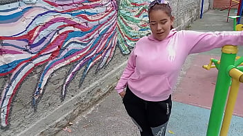 隣人はとても恥ずかしがり屋に見えますが、実際は完全なビッチで、とても豊かに動きます -ハイライト-