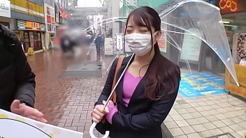 高画質フル→　https://x.gd/VLnJY　えりか 22歳 営業 外回り中のお姉さんをナンパしてホテルへ！おっぱいを揉まれ嫌がりつつも感じてしまい…健康的なスレンダーボディに美乳