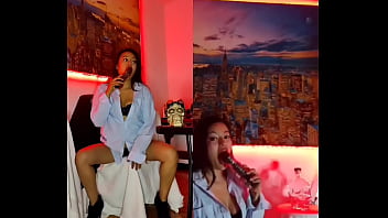 在我的第一次现场直播中与 Karol g 和 Alicia Keys 进行激烈的 perreo 舞蹈，如果你想和我一起高潮，请观看到最后。 脸 A/B
